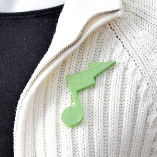 Magnetic Logo Brooch - Presto